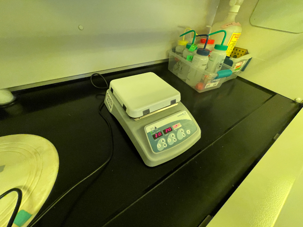 Image of VWR 7 x 7 Ceramic Hotplate